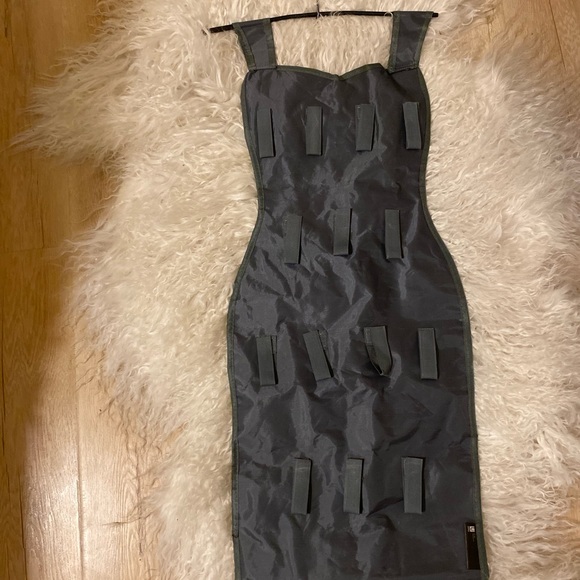 Adorable Dress Shaped Jewelry Organizer - Picture 4 of 4